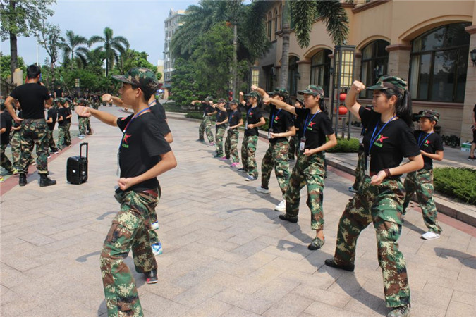 广州军事夏令营透露让孩子养成良好学习习惯的三个步骤